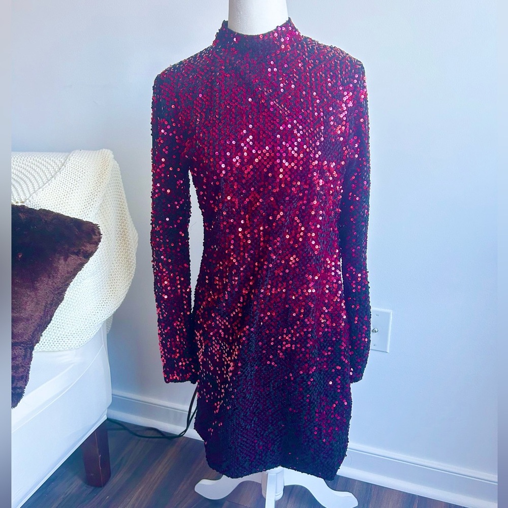Backless pink sequin dress 💓💃🏻